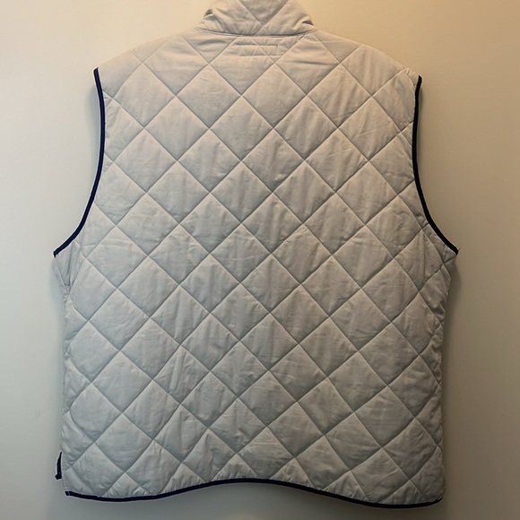 Crown & Ivy Quilted Light Gray & Navy Vest Size 2X - Picture 6 of 8
